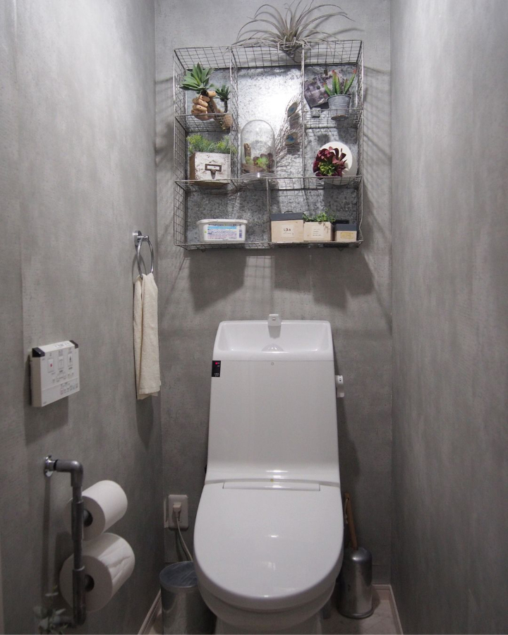 インダストリアルデザインのトイレのフェイクグリーン