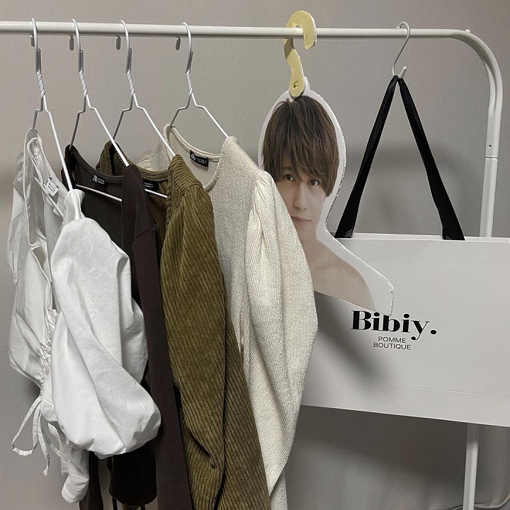ジャニーズグッズ 見せる収納 ハンガーラック