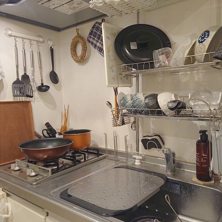ワンルームの狭いキッチンを使いやすく！収納アイデア・インテリア紹介の画像